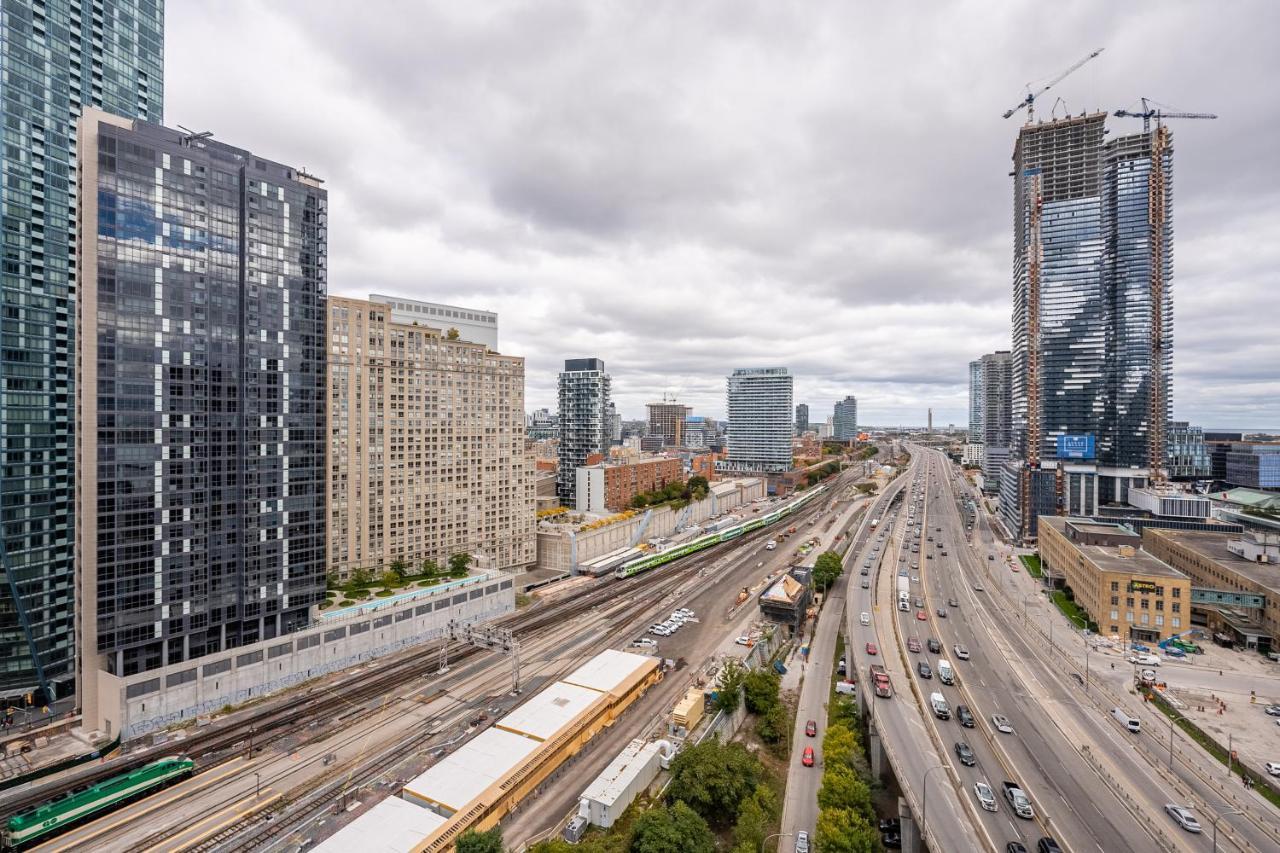 Globalstay Yonge St Condos Toronto Eksteriør bilde